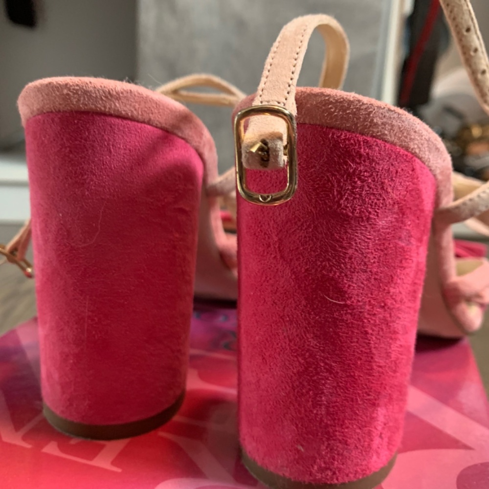 Shoes - Picture 3 of 4